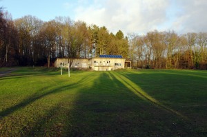 Vereinshaus vom weiten